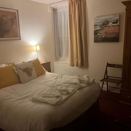 Thorverton Arms Экстерьер фото