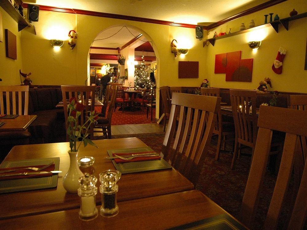 Thorverton Arms Экстерьер фото
